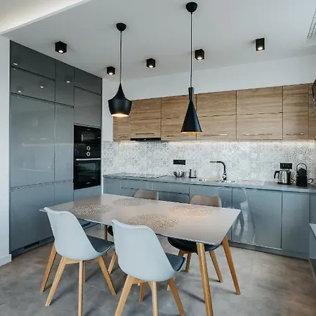 Sky Mountain View Free Parking * קרקוב