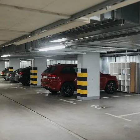 Sky Mountain View Free Parking Краков