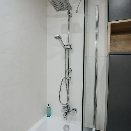 Sky Mountain View Free Parking דירה